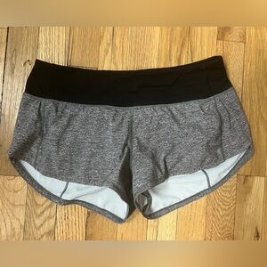 Size 4 lululemon speed-up low-rise shorts